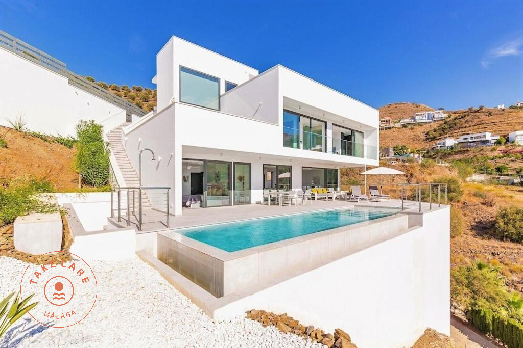 Why Vacation Rentals Are a Smart Investment in 2025